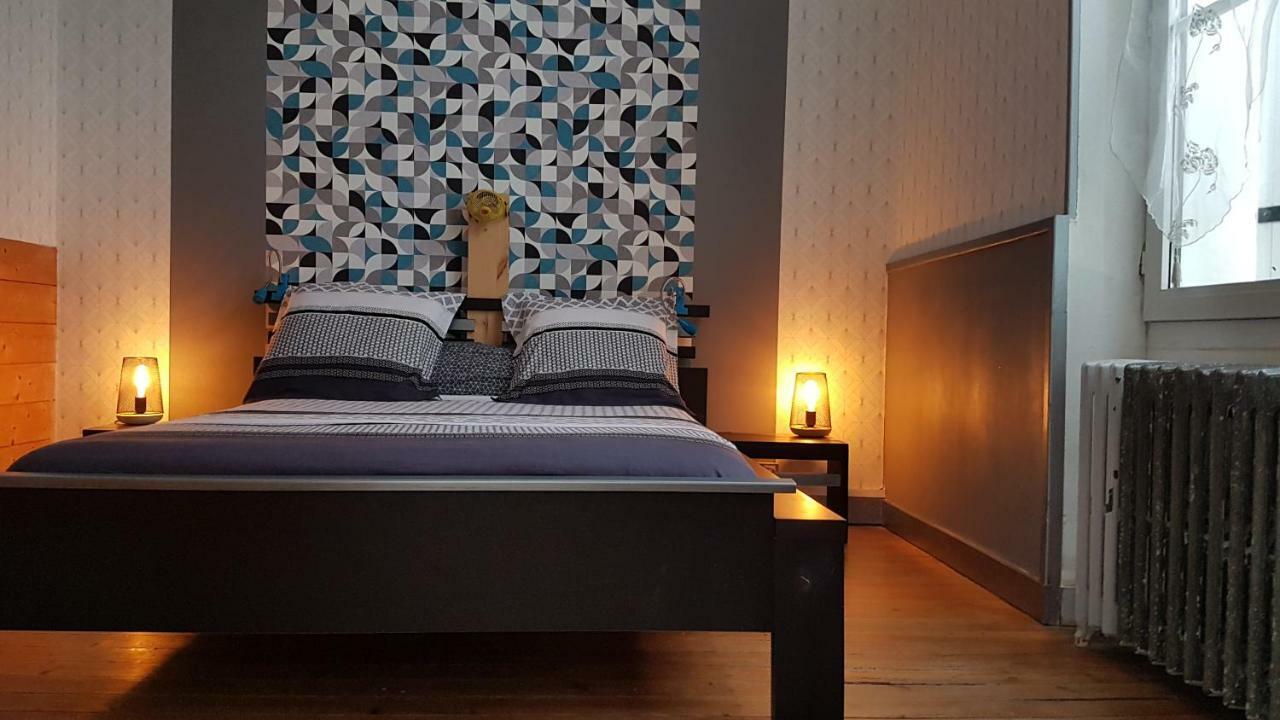Bed and Breakfast L'Escale Marine - Couette Et Cafe Ла-Рошель Екстер'єр фото